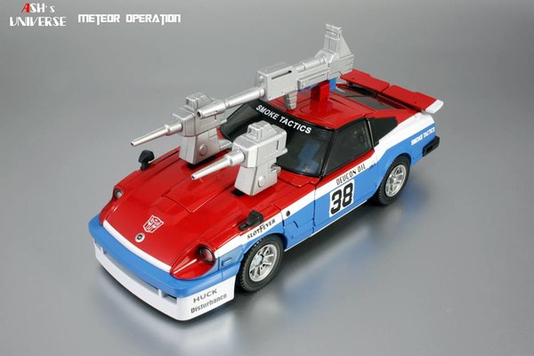 More Transformers New Masterpiece MP 19 Smokescreen Unboxing Up Close And Personal Image  (25 of 41)